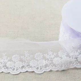 Bobine 18m tulle brodé bouquet de fleurs mat 95mm blanc